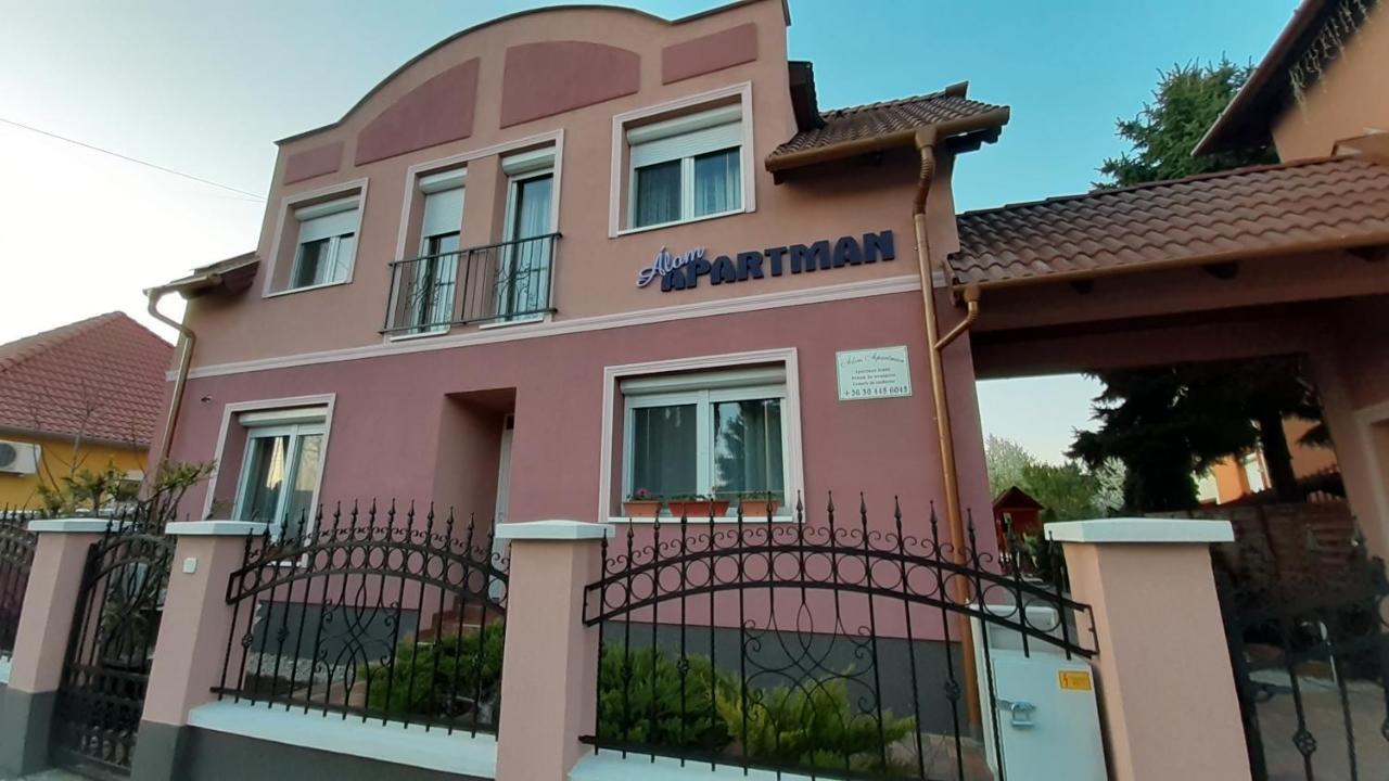 Alom Apartman Hajdúszoboszló Εξωτερικό φωτογραφία