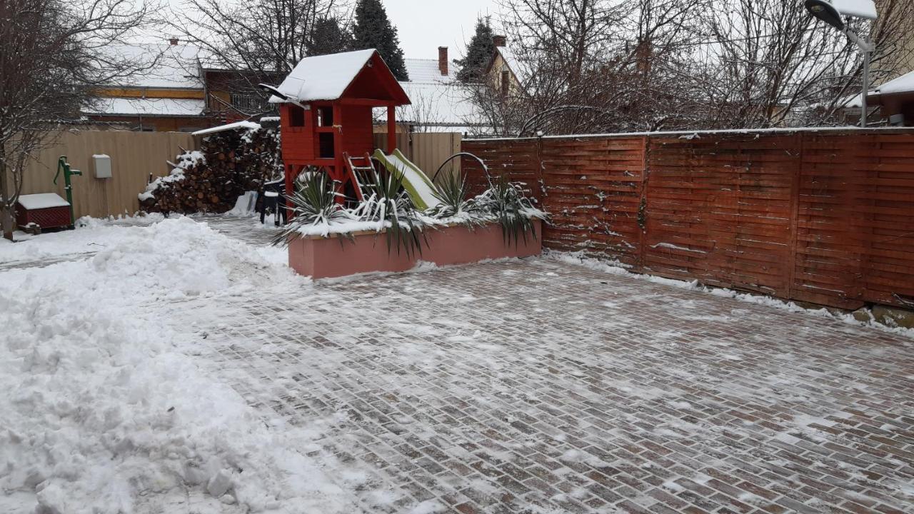 Alom Apartman Hajdúszoboszló Εξωτερικό φωτογραφία