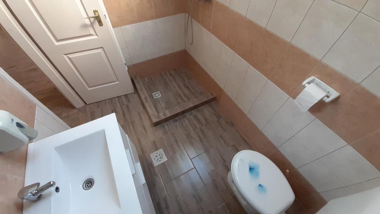 Alom Apartman Hajdúszoboszló Εξωτερικό φωτογραφία