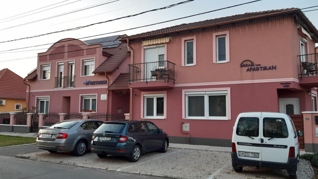 Alom Apartman Hajdúszoboszló Εξωτερικό φωτογραφία