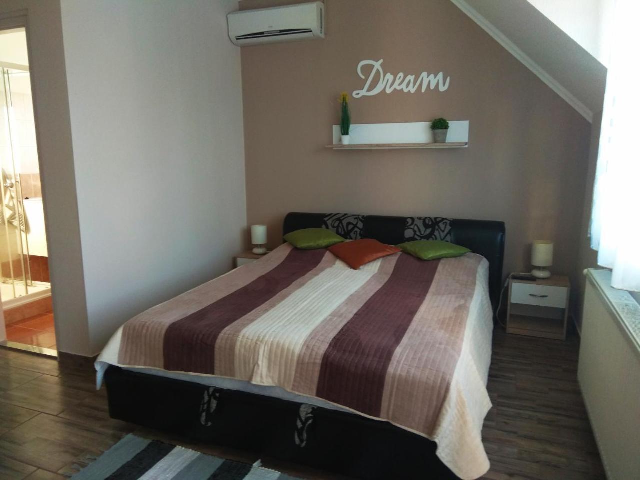 Alom Apartman Hajdúszoboszló Εξωτερικό φωτογραφία