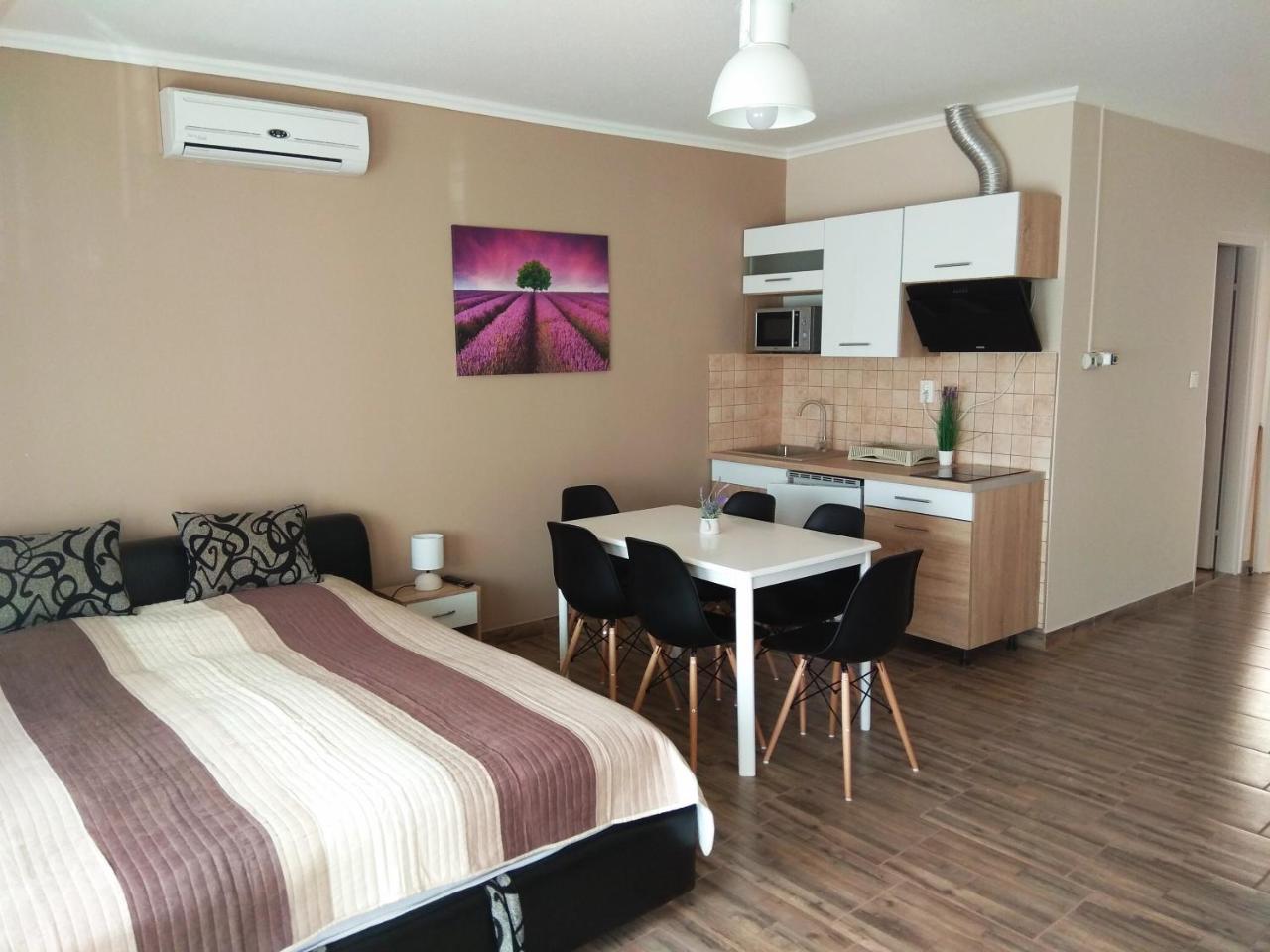 Alom Apartman Hajdúszoboszló Εξωτερικό φωτογραφία